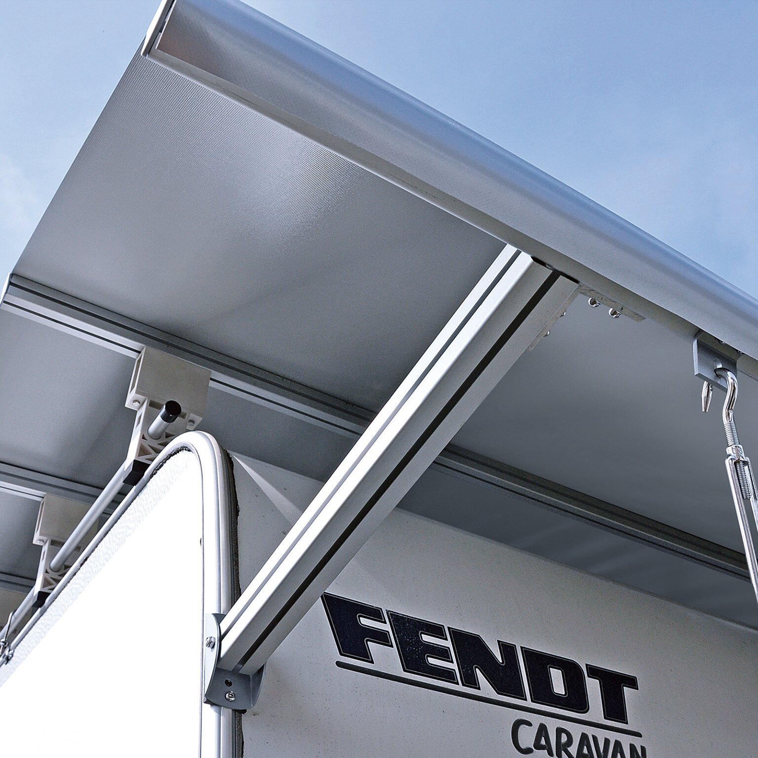 Markise Thule Omnistor 1200, 4 x 2,5 m, Tasche weiß, Saphir-Blau