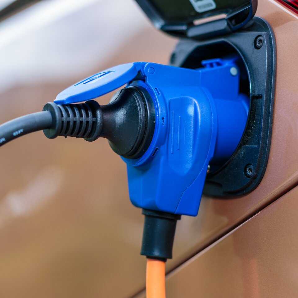 Winkeladapterkabel Schuko -> CEE